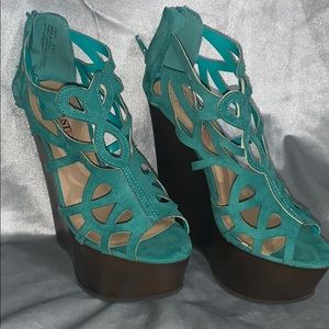 Summer Aqua Wedges!